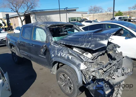 2017 Toyota Tacoma Trd Sport z USA, uszkodzony, nr VIN 3TMAZ5CN8HM032041